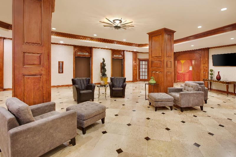 هتل Holiday Inn Express Dallas Medical Market Center