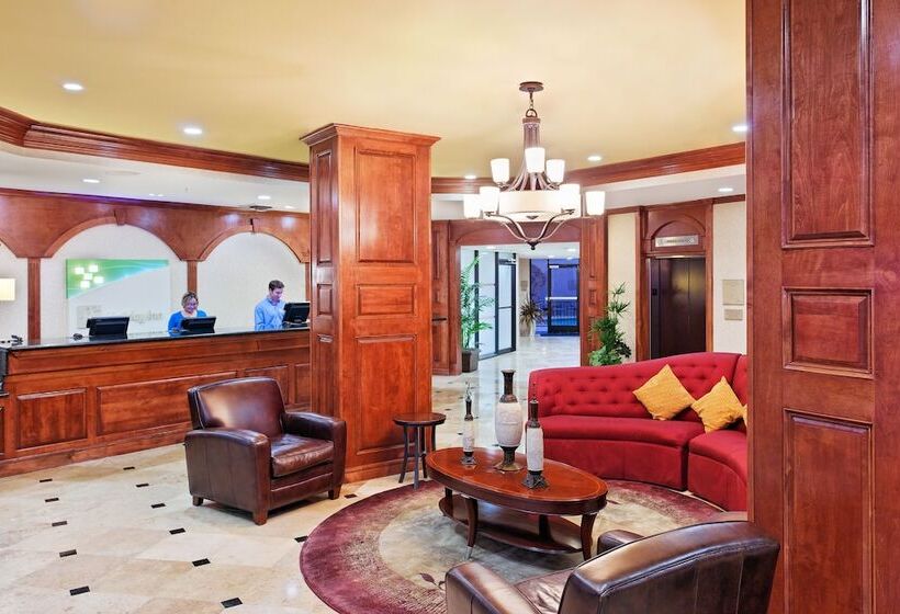 Отель Holiday Inn Express Dallas Medical Market Center