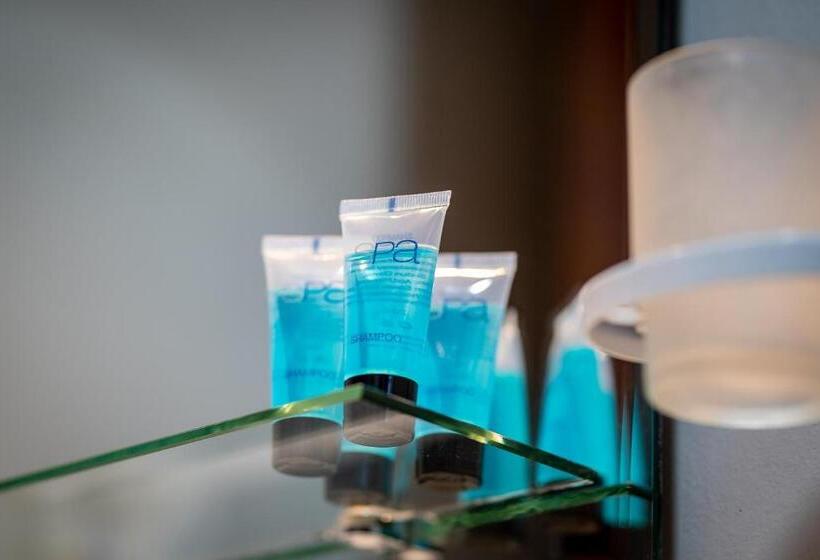 فندق Hostal Alcázar