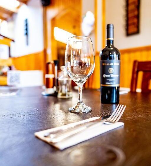 فندق Hostal Alcázar