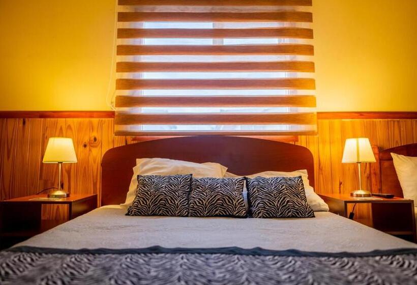 فندق Hostal Alcázar