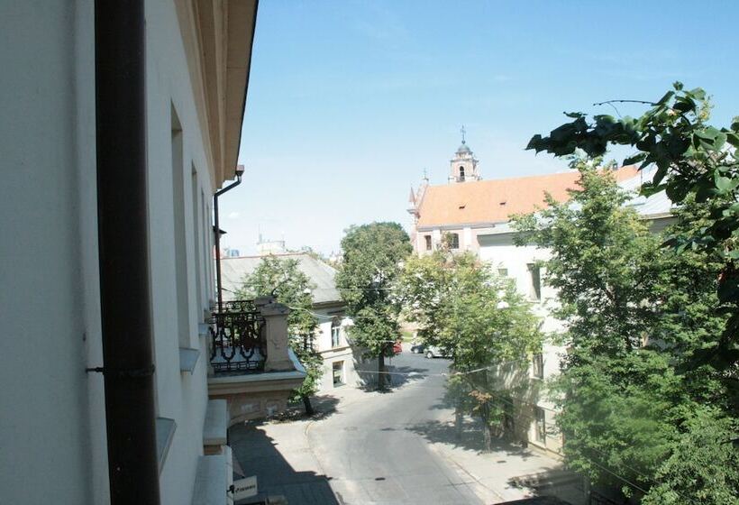 هتل Ivolita Vilnius