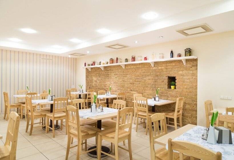 هتل Ivolita Vilnius