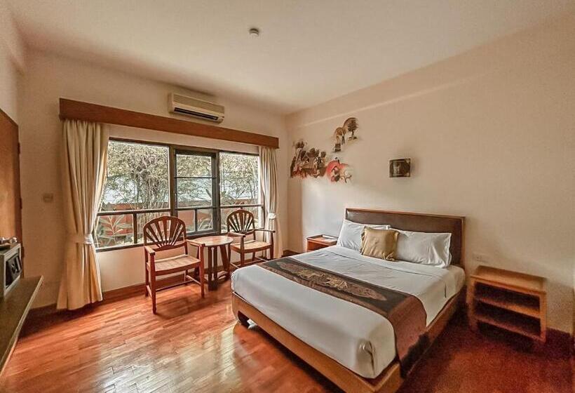 酒店 Karinthip Village