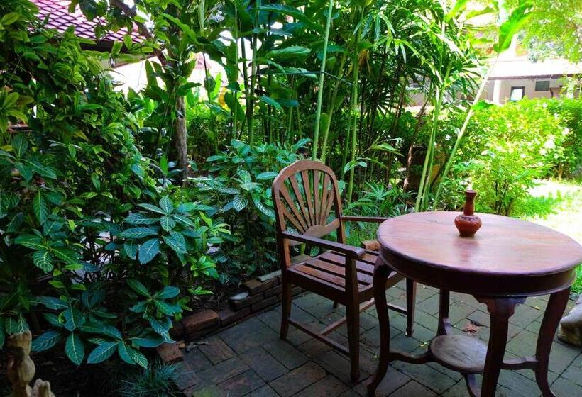 酒店 Karinthip Village