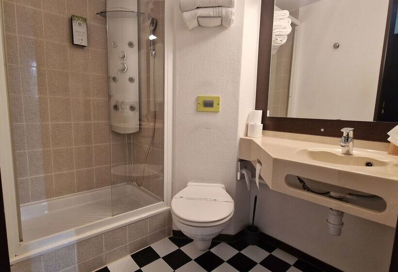 בית מלון כפרי Kyriad Montluçon   Saint Victor