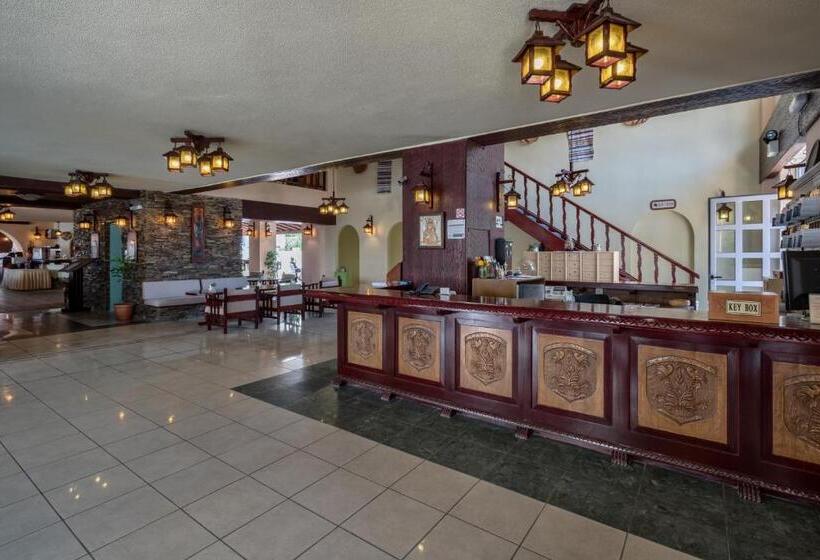 Отель Lefkoniko Bay