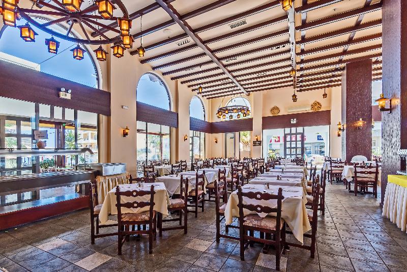 Отель Lefkoniko Bay