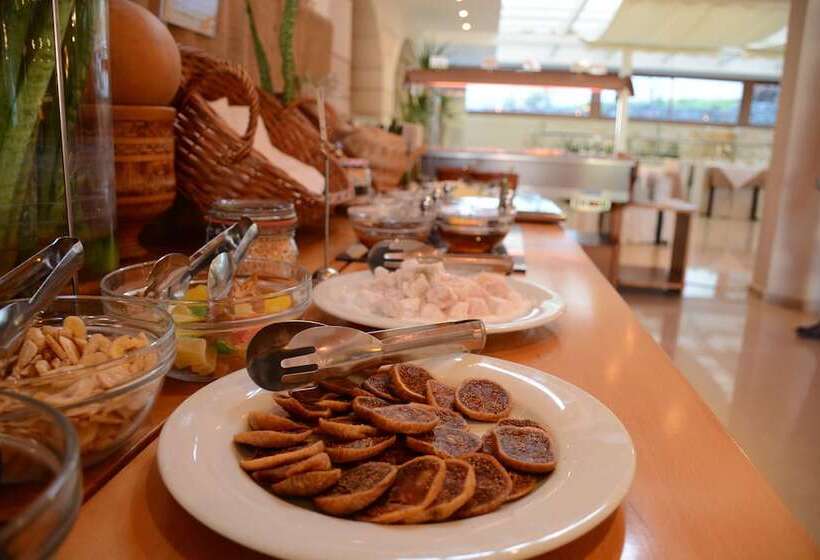 فندق Macaris Suites & Spa