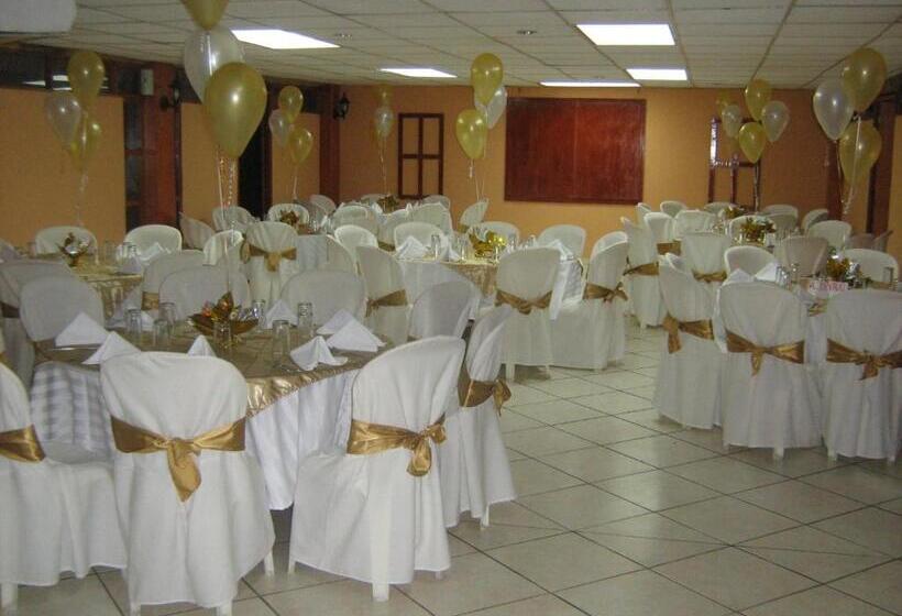 فندق Mediterráneo Plaza