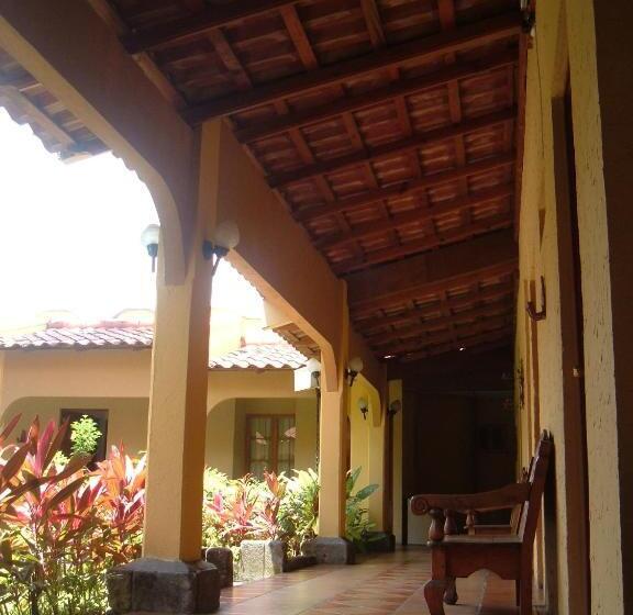 فندق Mediterráneo Plaza