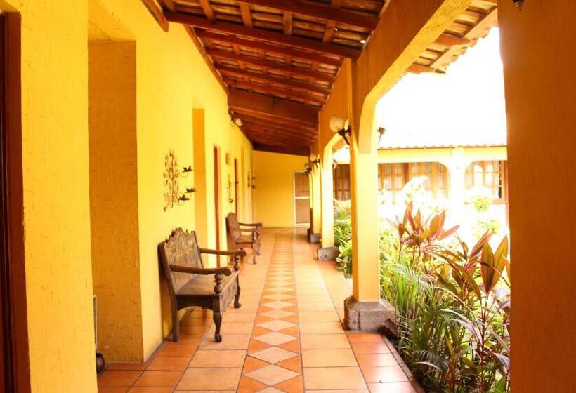 فندق Mediterráneo Plaza