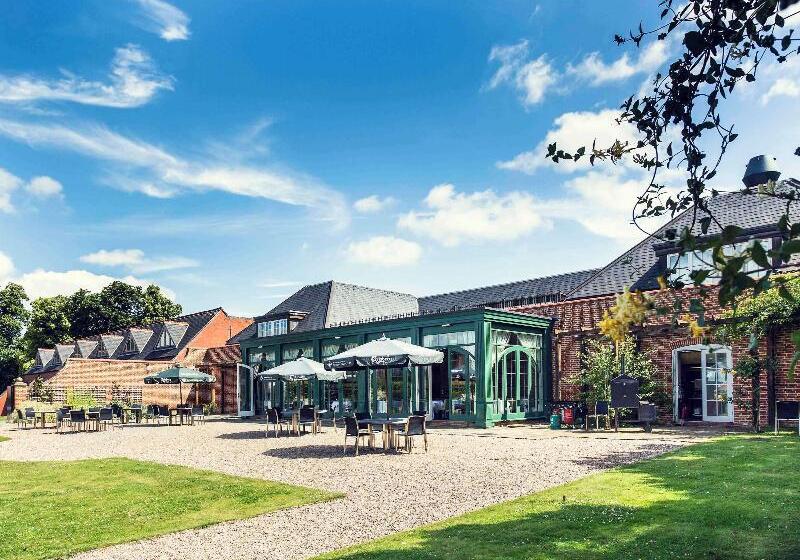 Mercure Warwickshire Walton Hall Hotel & Spa