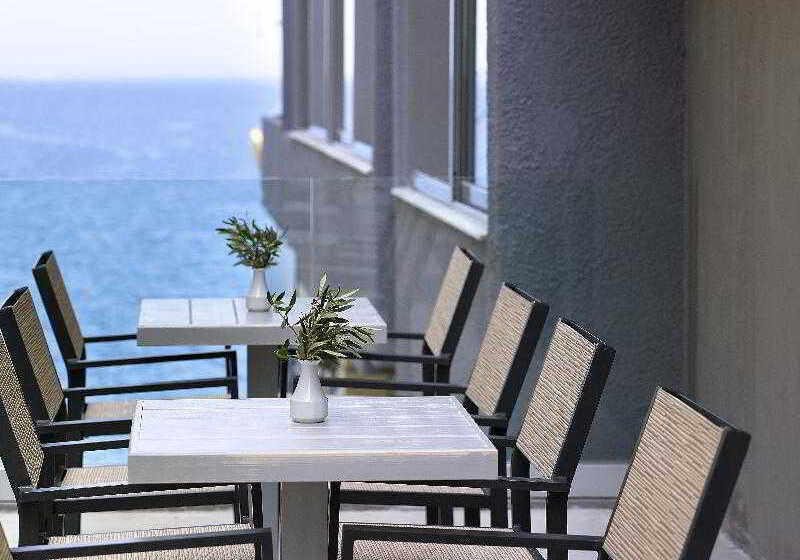 ホテル Mistral Bay