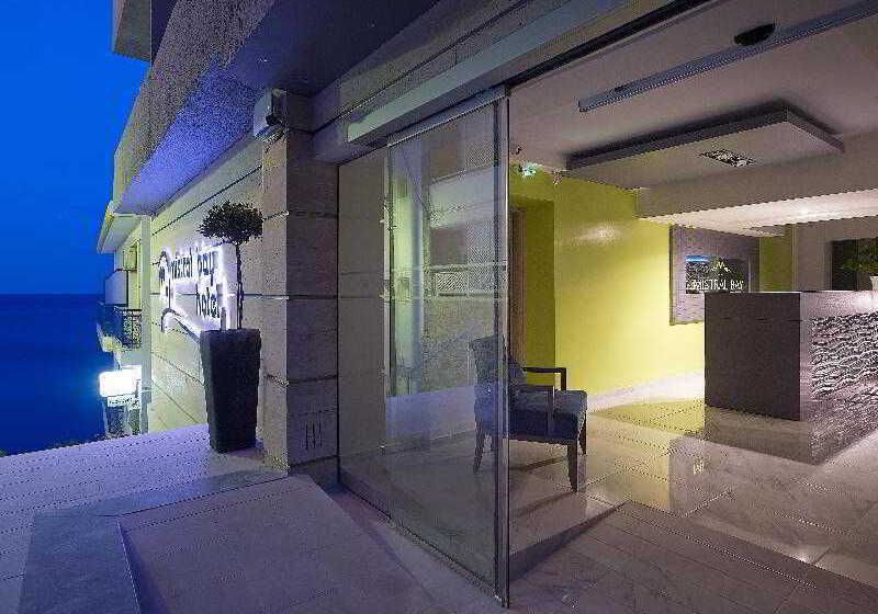 ホテル Mistral Bay