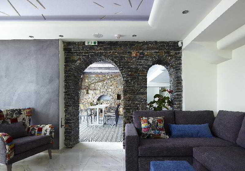 ホテル Mistral Bay