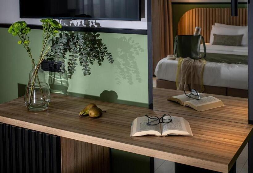 ホテル Mistral Bay