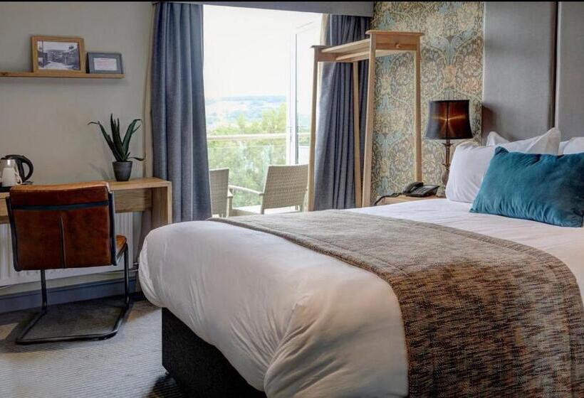 The New Hobbit Hotel Rooms