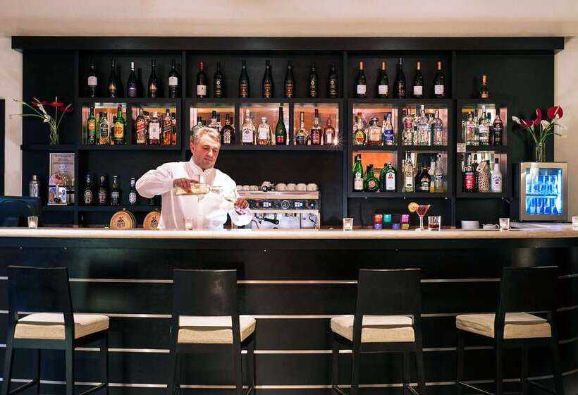 בית מלון כפרי NH Timisoara