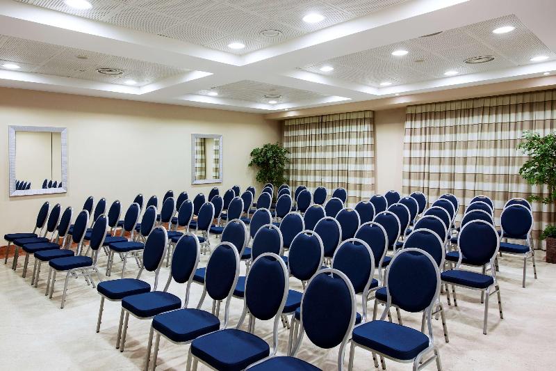 בית מלון כפרי NH Timisoara