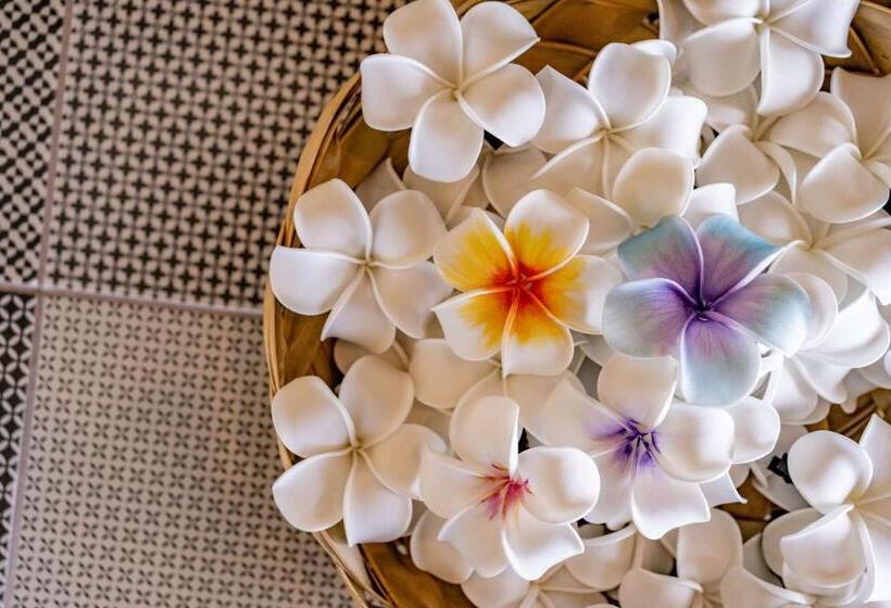 فندق Outrigger Waikiki Beach Resort