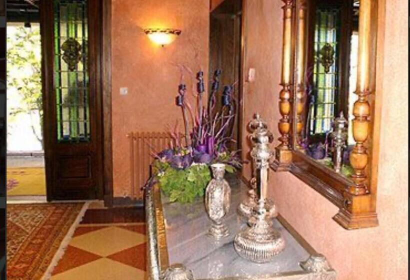 هتل Palacio De Miraflores