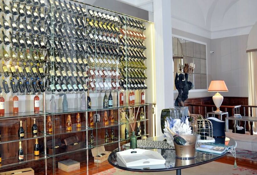 בית מלון כפרי Palazzo Del Corso – Boutique