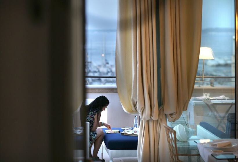 בית מלון כפרי Palazzo Del Corso – Boutique