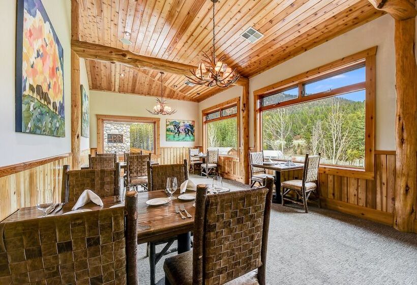 فندق Rainbow Ranch Lodge