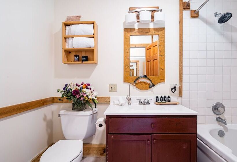 فندق Rainbow Ranch Lodge