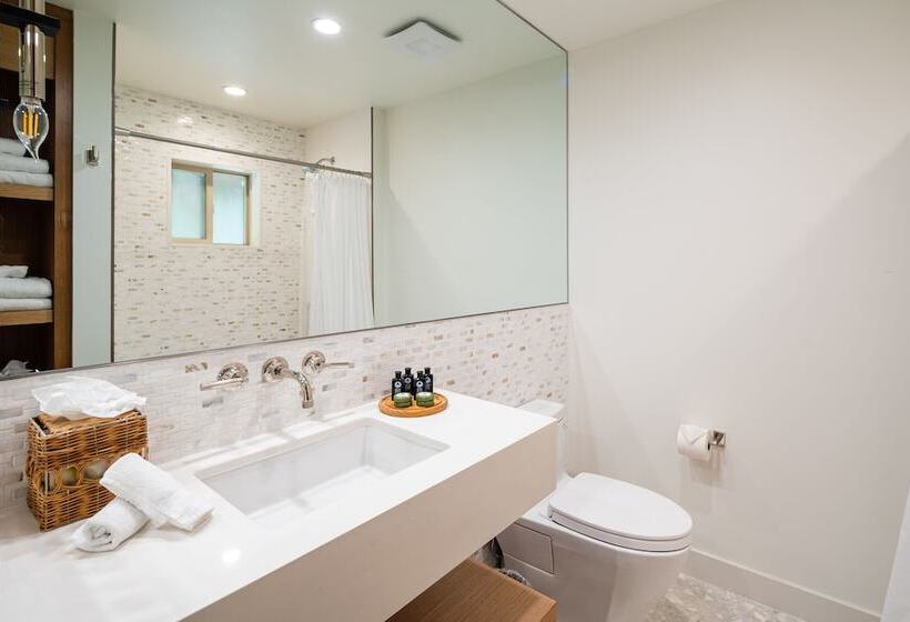 فندق Rainbow Ranch Lodge