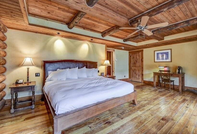 فندق Rainbow Ranch Lodge