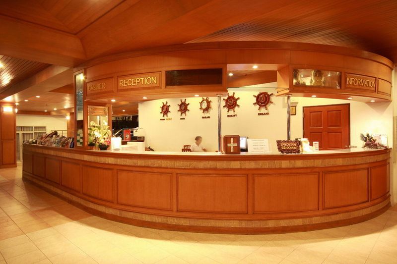 酒店 Samui First House