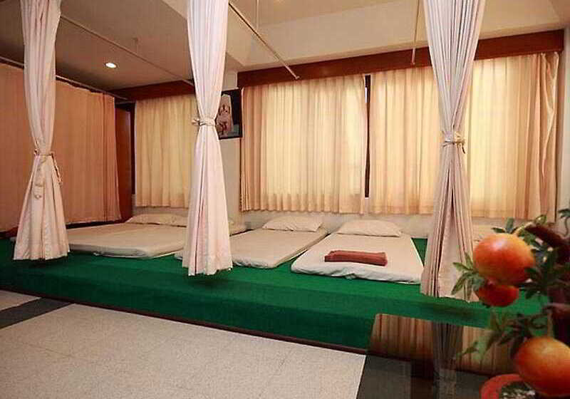 ホテル Samui First House
