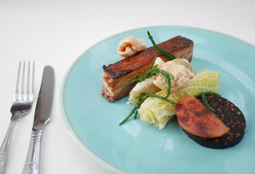 فندق Selkirk Arms