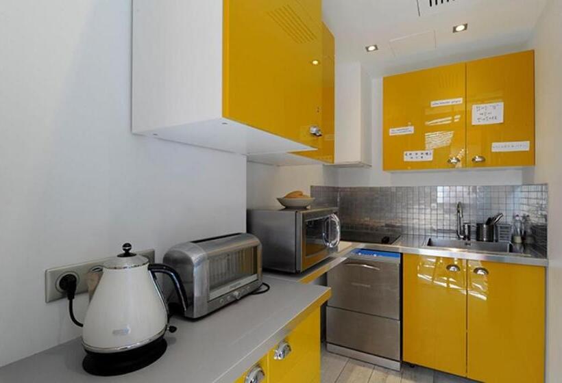 فندق The 3 Ducks Eiffel Tower By Hiphophostels