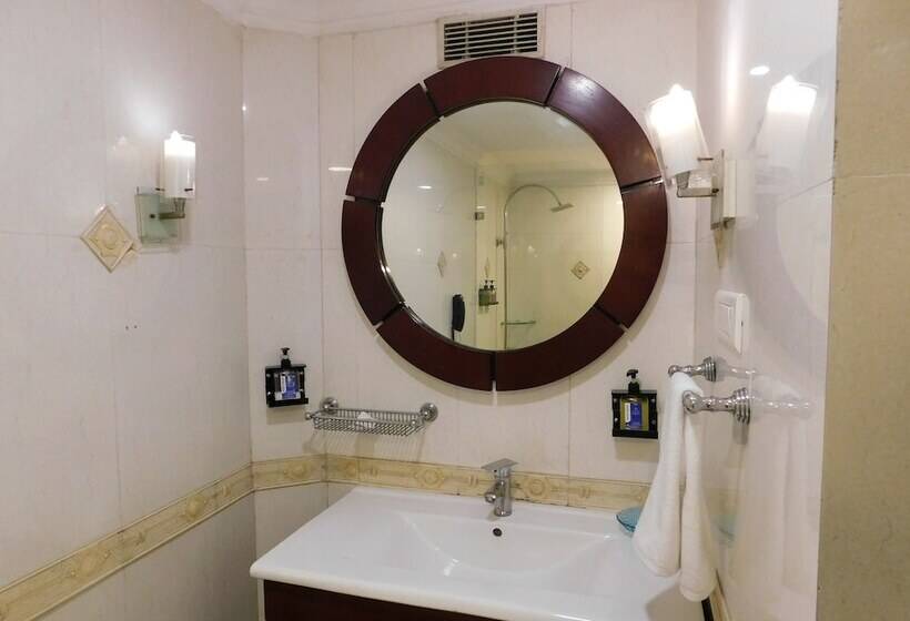 Отель The Central Park