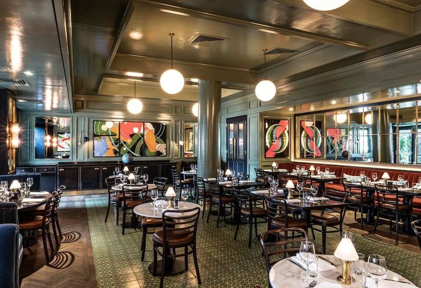 בית מלון כפרי The Croke Park