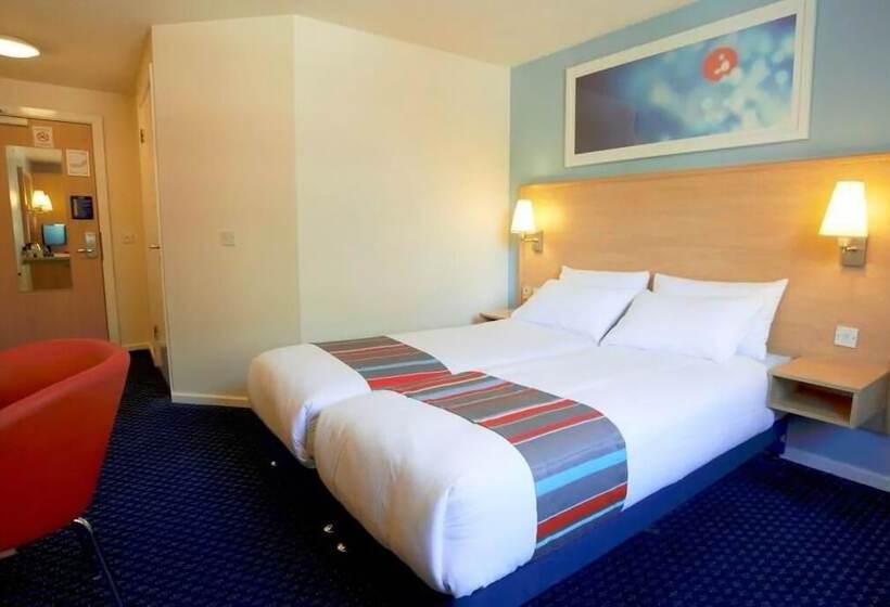 בית מלון כפרי Travelodge London Battersea