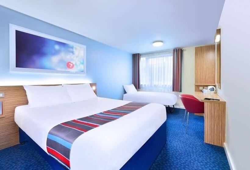בית מלון כפרי Travelodge London Battersea