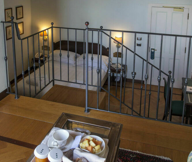 UNAHOTELS Palazzo Mannaioni Toscana