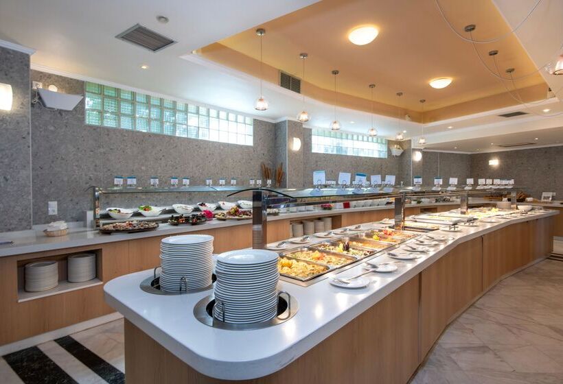 Hydramis Palace Beach Resort