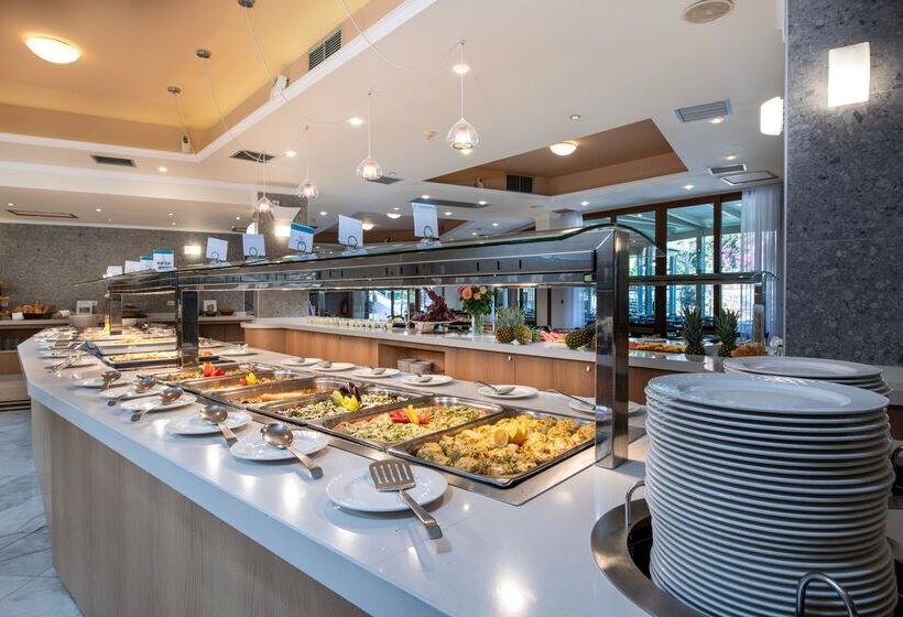 Hydramis Palace Beach Resort