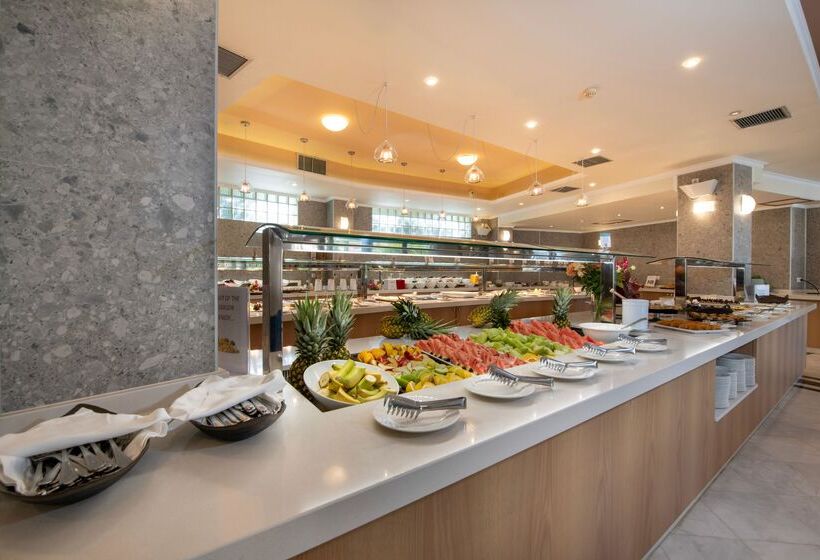 Hydramis Palace Beach Resort