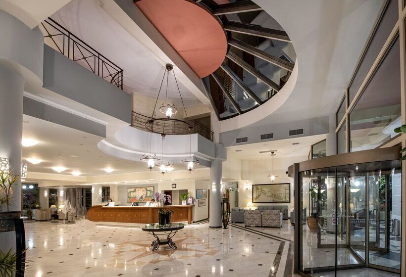 Hydramis Palace Beach Resort