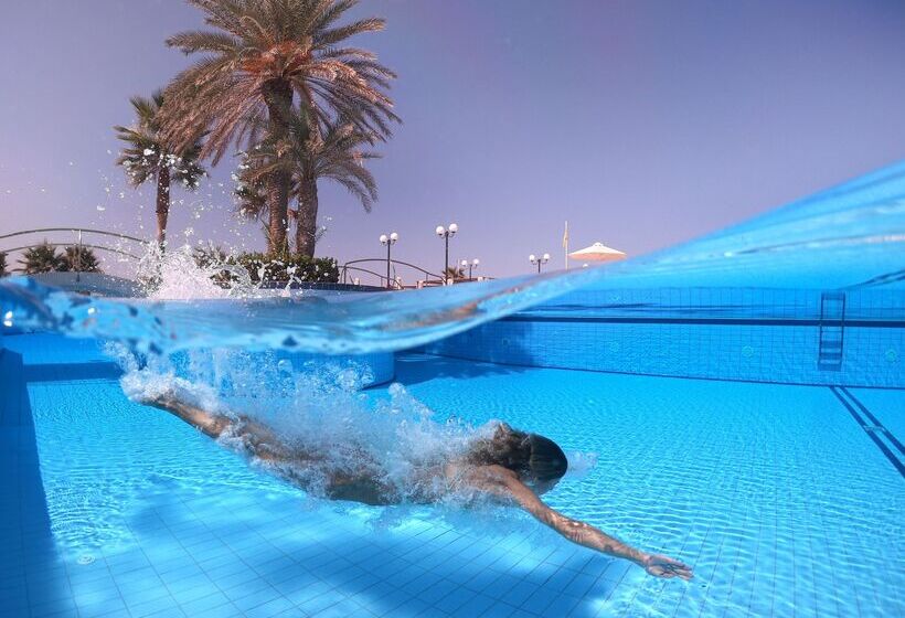 Hydramis Palace Beach Resort