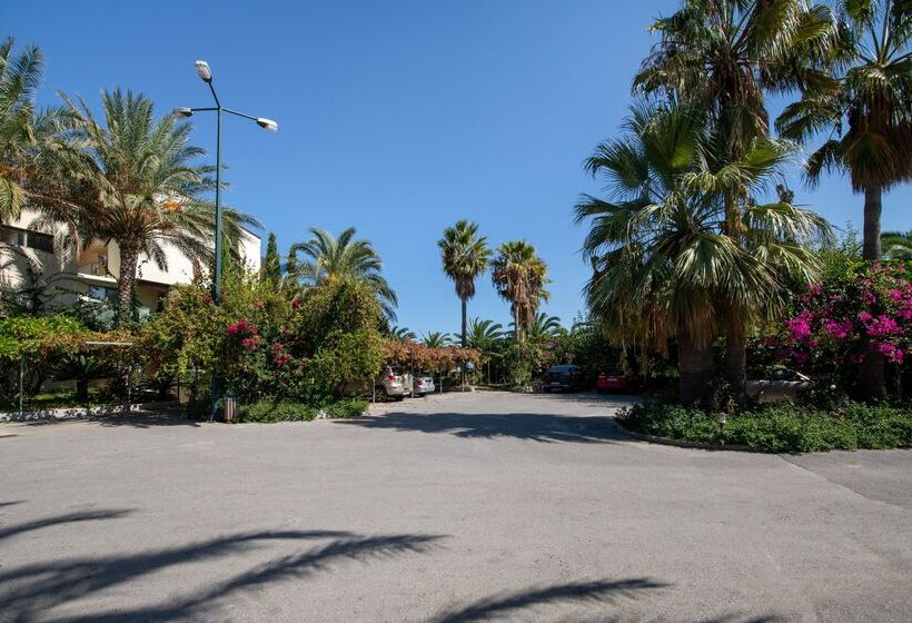 Hydramis Palace Beach Resort