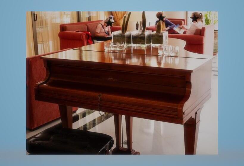 Hydramis Palace Beach Resort