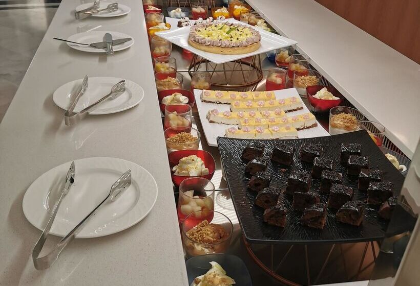 Hydramis Palace Beach Resort