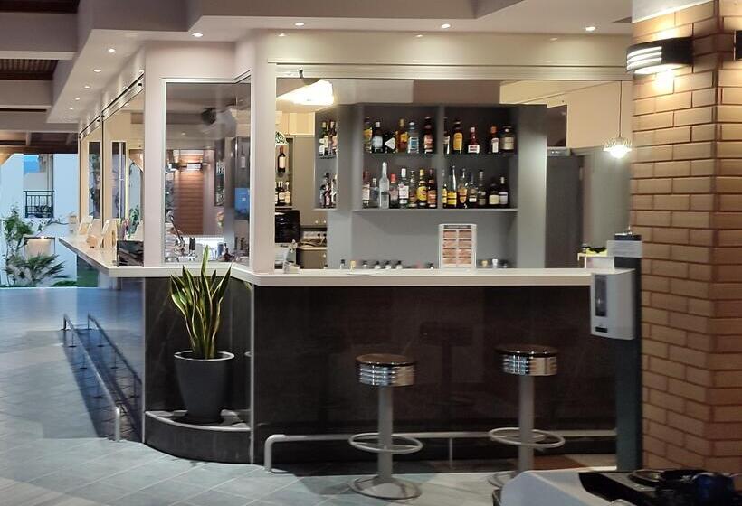 Hydramis Palace Beach Resort